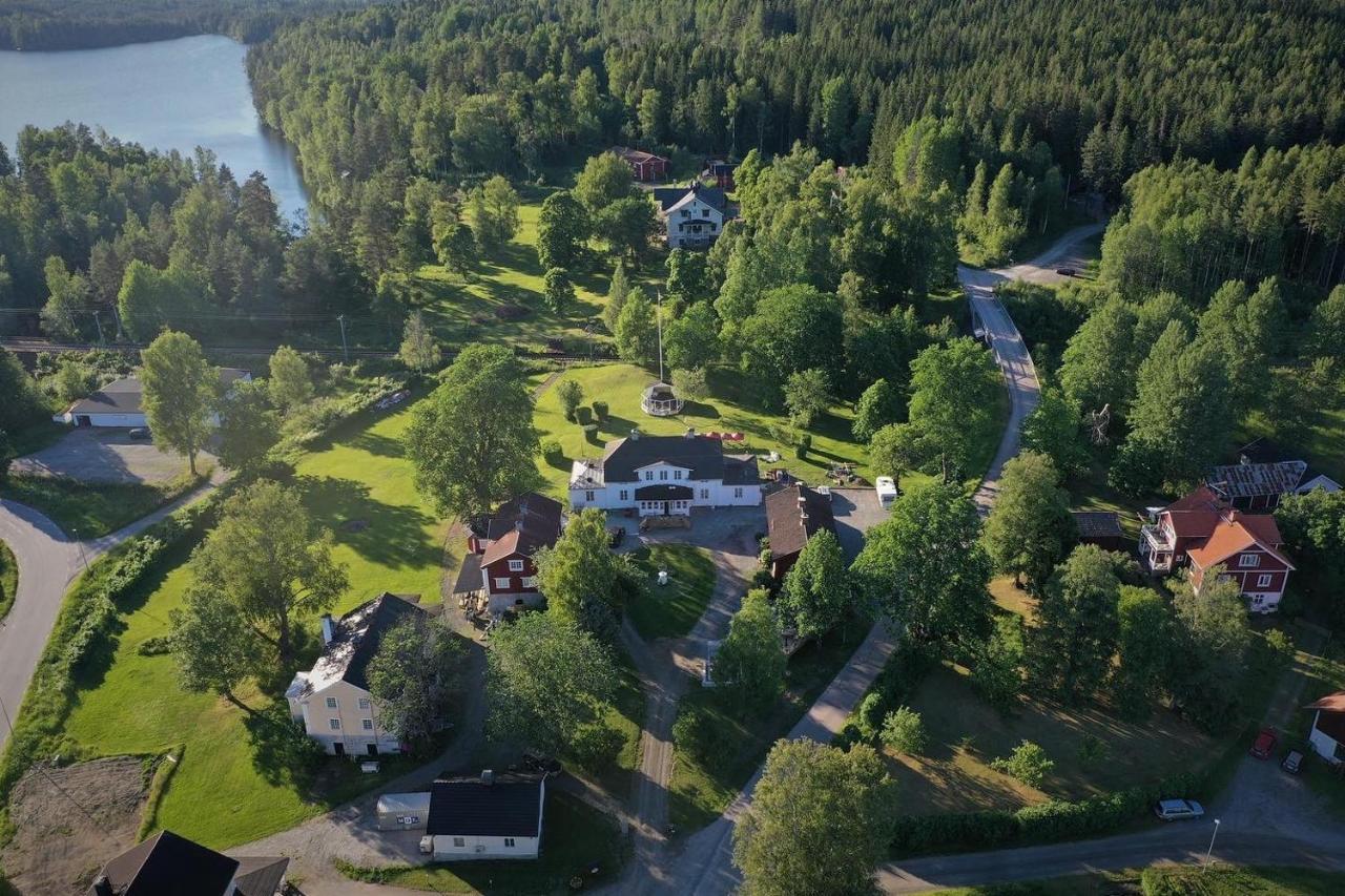 Hällefors Bredsjoe Gamla Herrgard White Dream Mansion מראה חיצוני תמונה